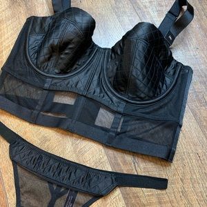 NWOT Very Sexy lined faux leather quilted balconet bustier top & v-string panty